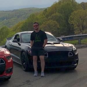 Meet your Posher, Logan